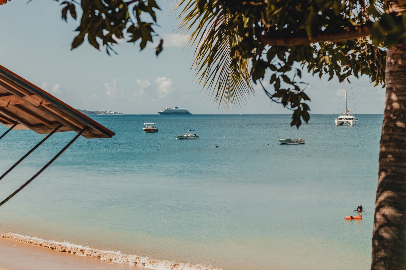 Baía turquesa no Caribe